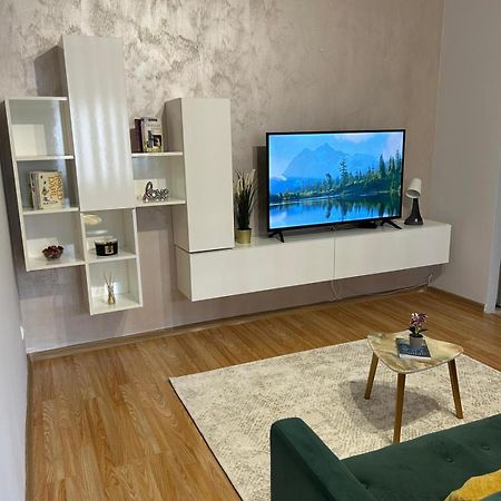 Luxury Studio Ploeszti Zewnętrze zdjęcie